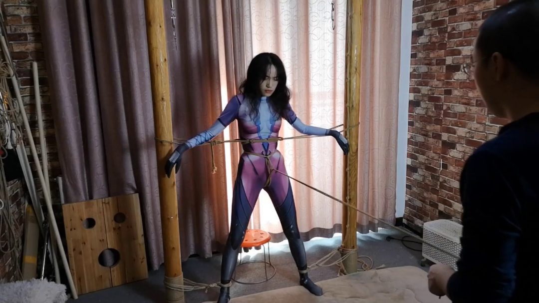 雅熙 女侠的极限四肢固定-7