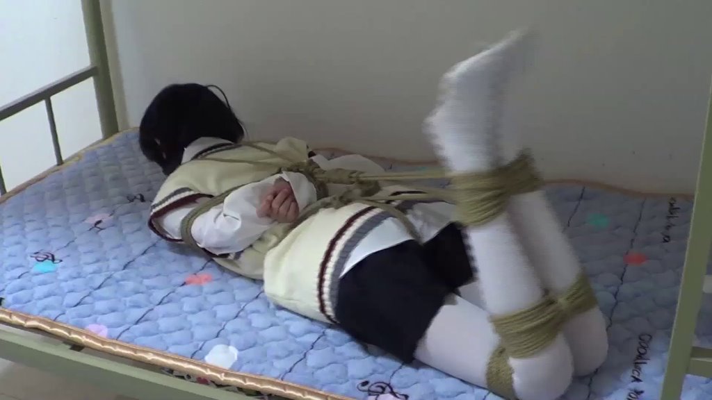 定拍00后美女红豆妹子的捆绑调教-5