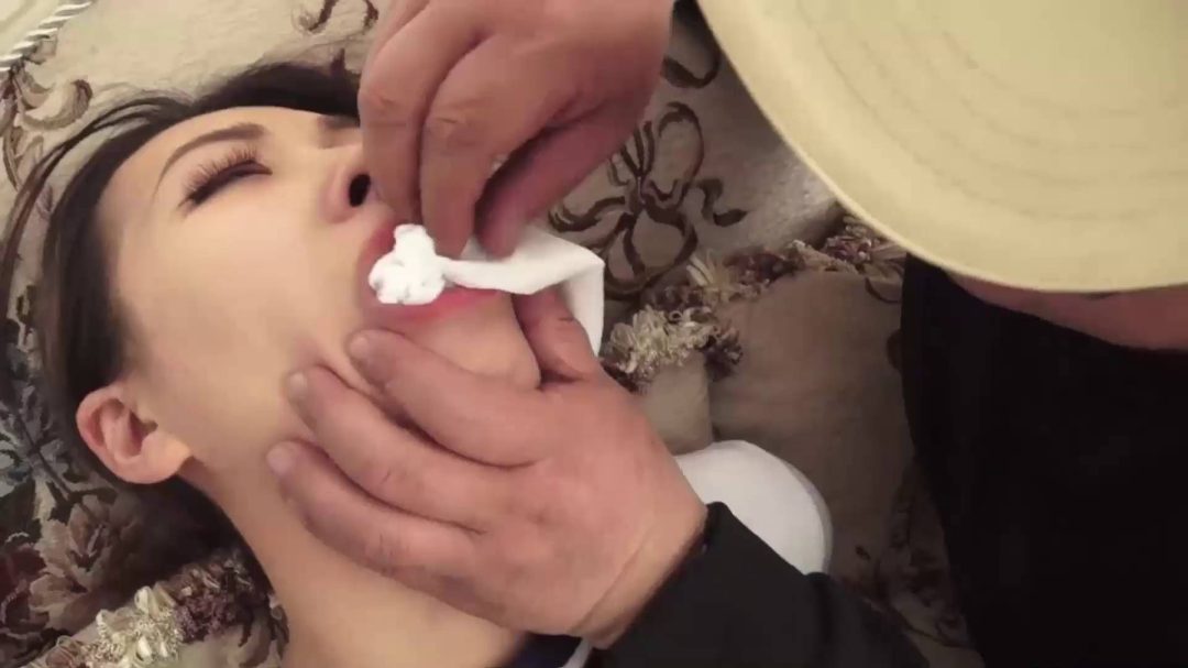 塞嘴封嘴过程合集02，共9位模特出演-1