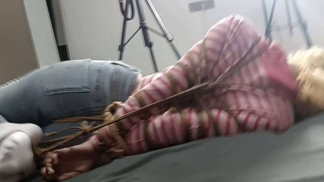 西域长腿维族美女的绳艺风情第三季-2