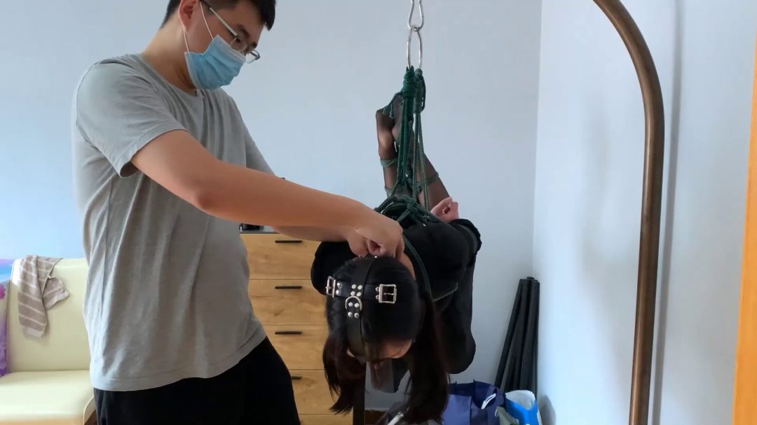 妹子极限驷马 吊缚堵嘴sptk-3