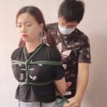 瑶瑶 铁笼强制跪缚 颈部身体金属固定放置