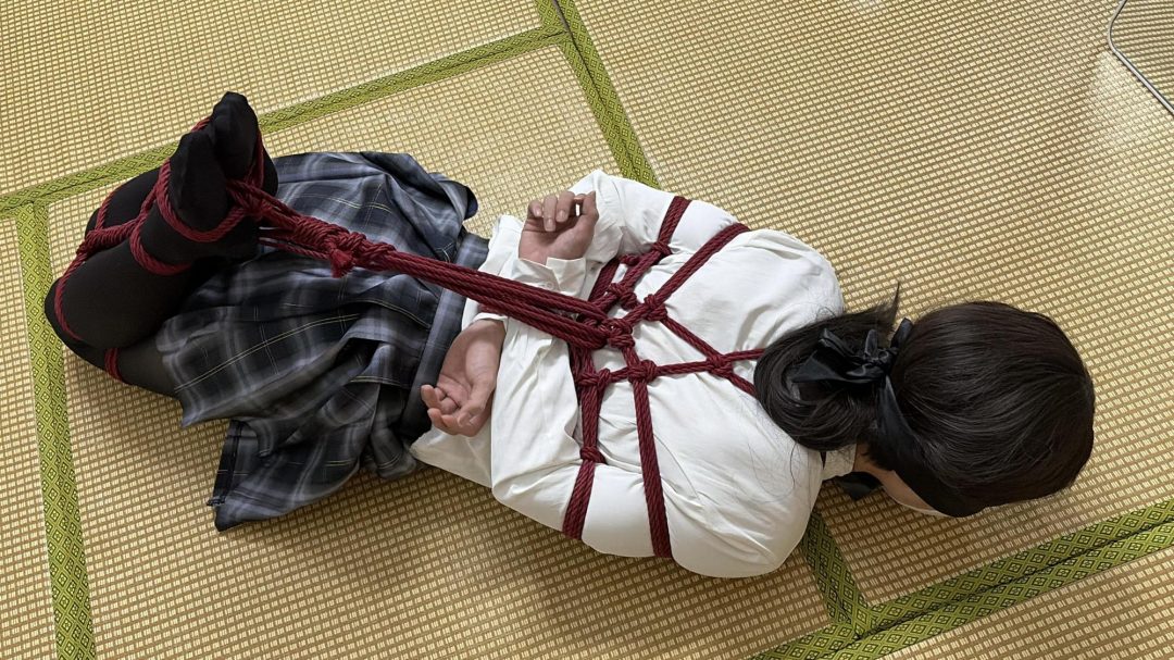 小男娘的紧缚挣脱挑战-3