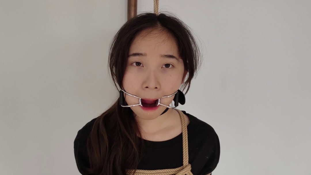 小夏小舔犬登场 口环鼻钩，麻花腿立式紧缚-6