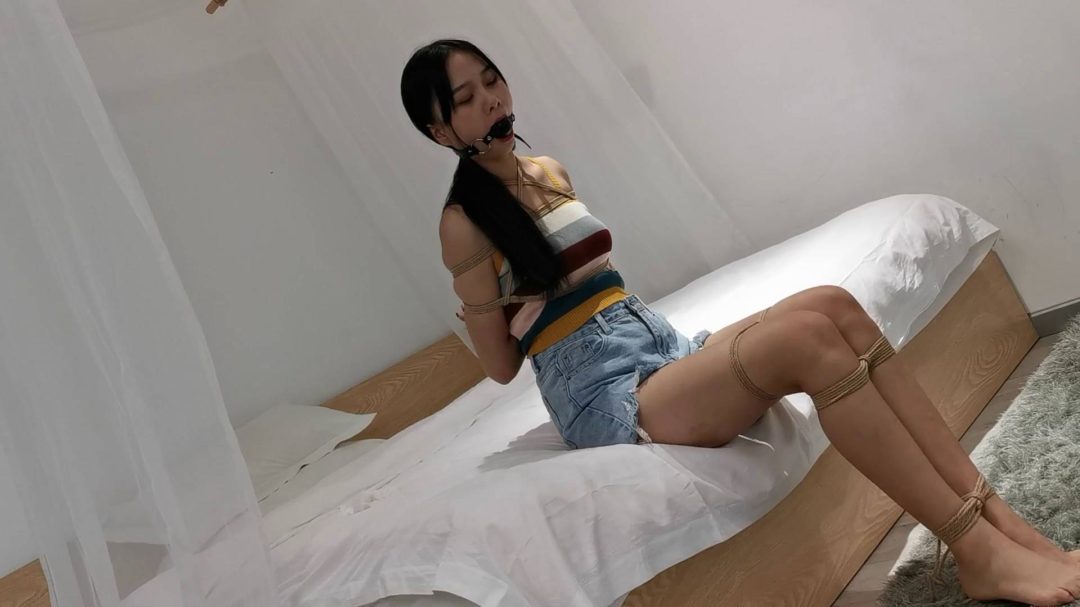 佛系拍摄之美术生绒绒-8