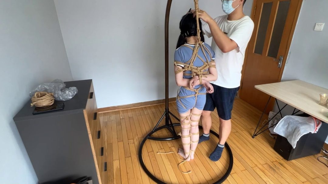 史上怕痒的妹子，超级吊缚严厉堵嘴-3