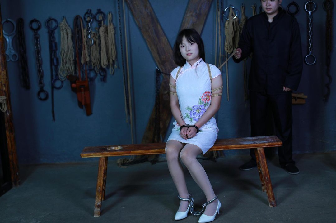 女烈【林知语】剧照778张+视频34分钟净身高165厘米年龄18岁大学生手铐脚镣吊手十字架五花大绑生死牌-6