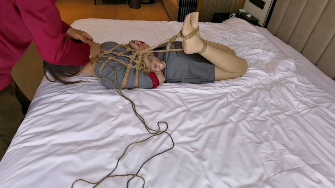 新模一娇绳艺紧缚测试-4