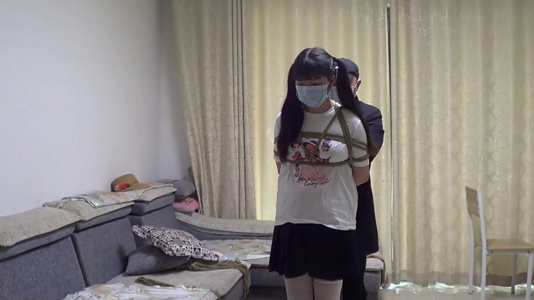 双马尾小LOLI 玉箫 白丝盘腿 新口塞试用-4