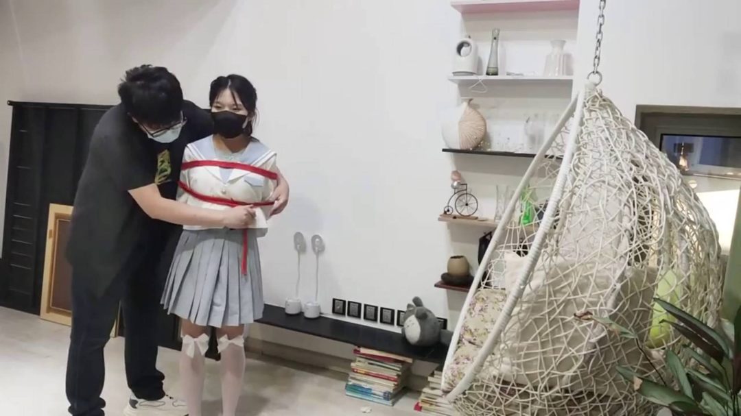 约绑18岁小女生松子，小话痨一个-2