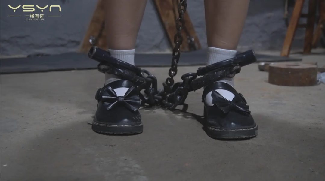定拍转公映【虚惊一场】上集朱婷婷戴上四副手铐一副制式脚镣两幅重镣（铆钉砸死）一副银色脚拷-15