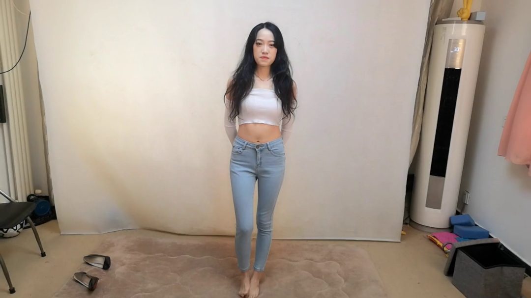 雅熙 牛仔裤少女-1