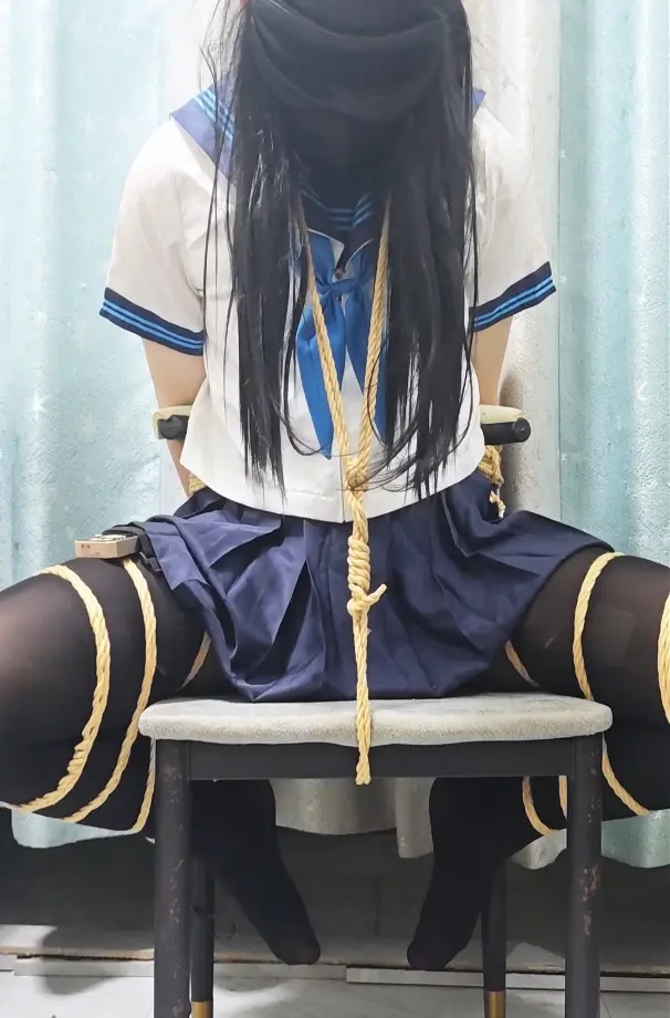 把小M捆在椅子上【找小M练手】-2