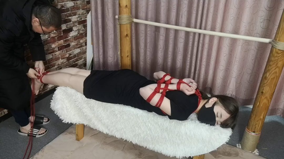 杨蕊 后手观音红绳驷马 胶带蒙面单腿吊-3