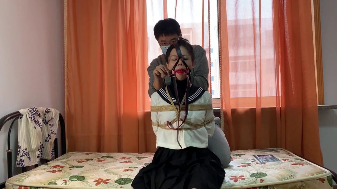 果果 白色jk白袜tk 连头驷马束缚马具口球挣扎，口水-2