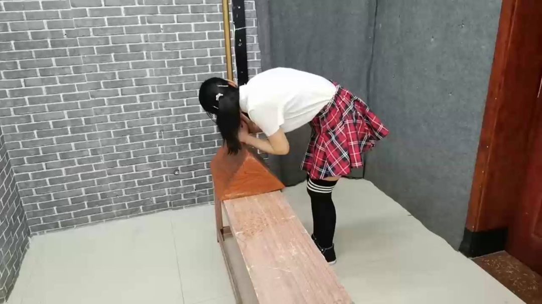 犬奴柔柔后手观音紧缚 三角木-2