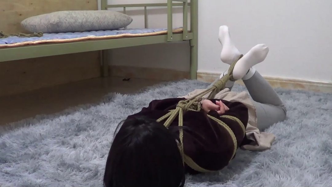 雨涵妹妹 主动请绳缚身 白袜交叉驷马-5