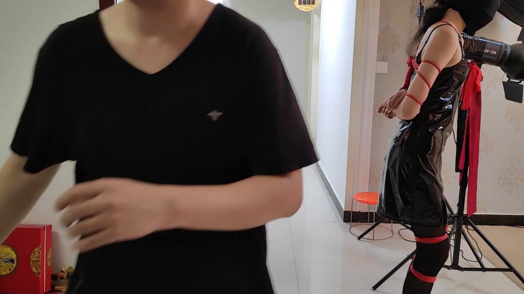 雅熙黑色皮衣 堵嘴 包头走 麻袋-7