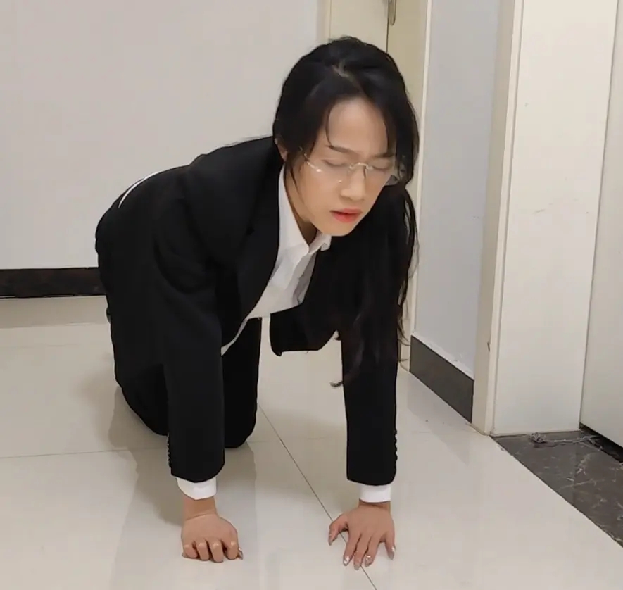 雅熙 眼镜女X工 极限垫脚尖吊-5