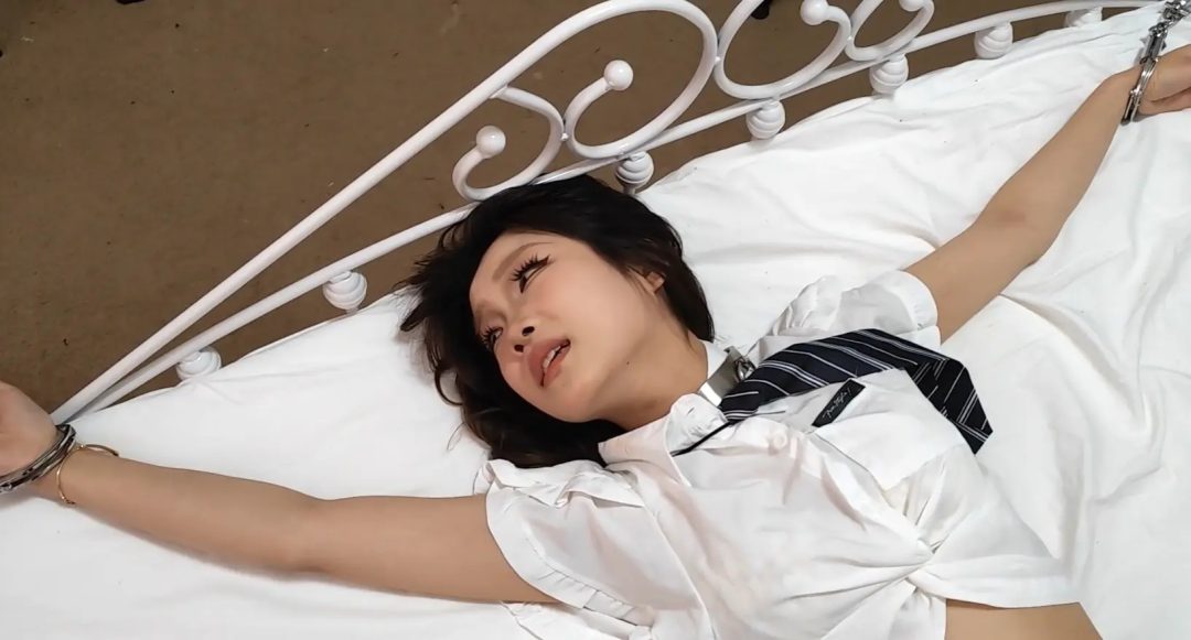 雨溪JK白丝 全金属禁锢-6