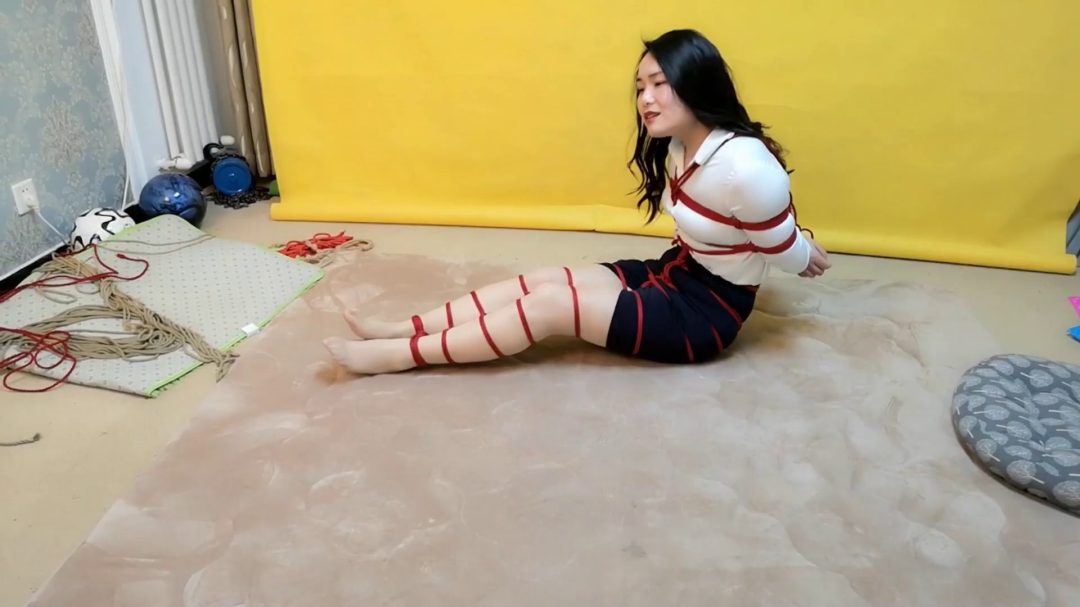 佳婉 蛇鞭 拷问 女白领-8