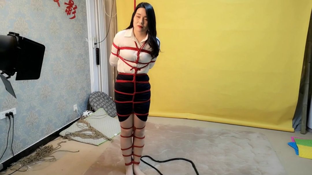 佳婉 蛇鞭 拷问 女白领-6
