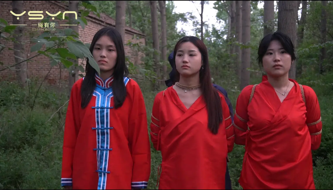 【树林怨灵】变态县令玩弄民妇打板子驷马狂挠脚心丧命黄泉美女被关押戴重镣刑场五花-10