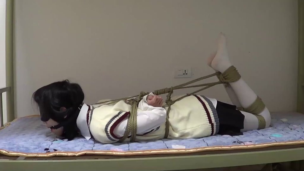 定拍00后美女红豆妹子的捆绑调教-4