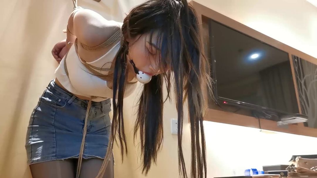 身材火爆的尤涵 后手吊-7