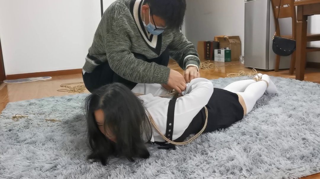 要和诗诗比谁更加软的新妹子-6