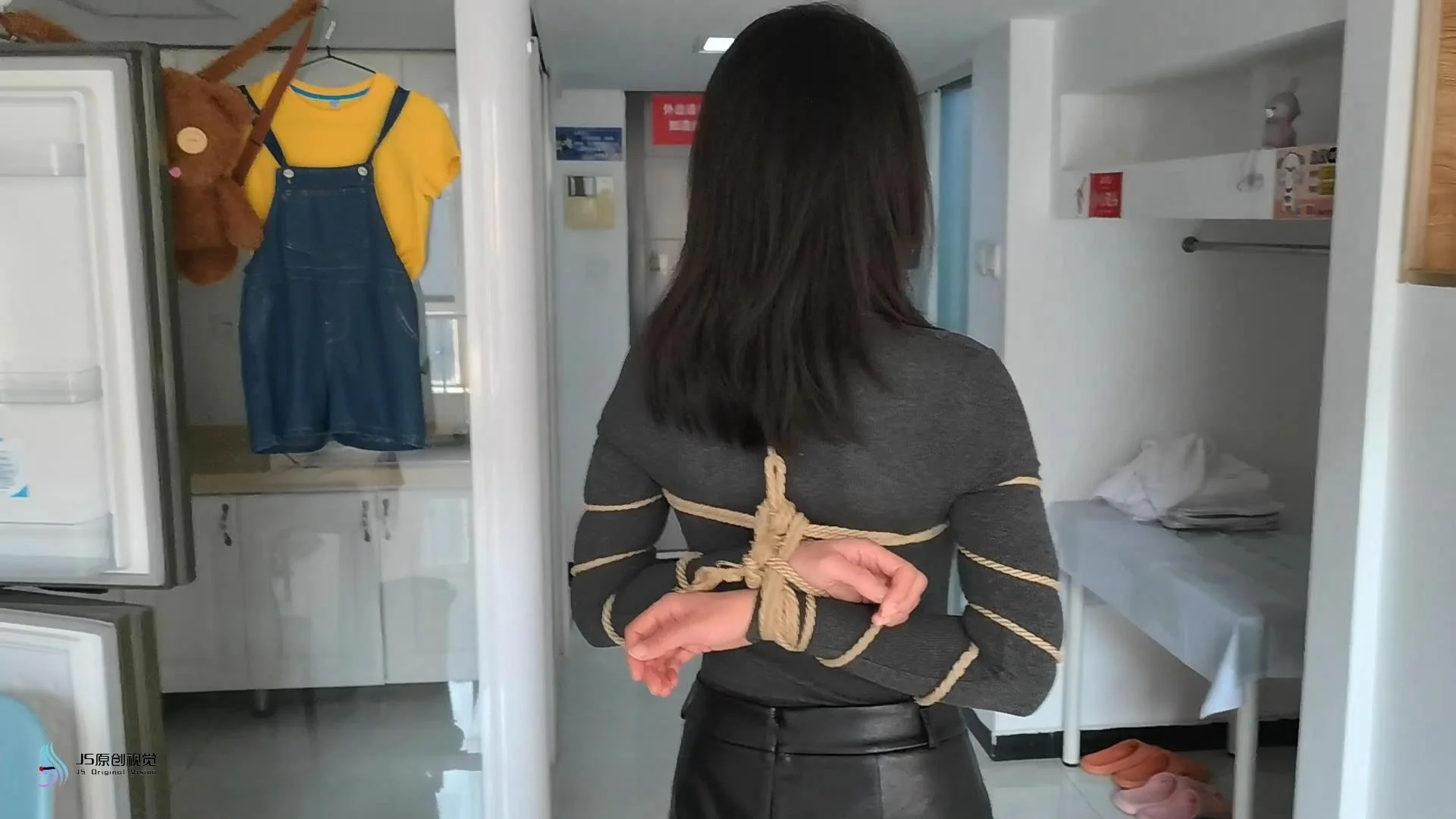 d3229ae88e6bb4159fd1b9ed741dc566