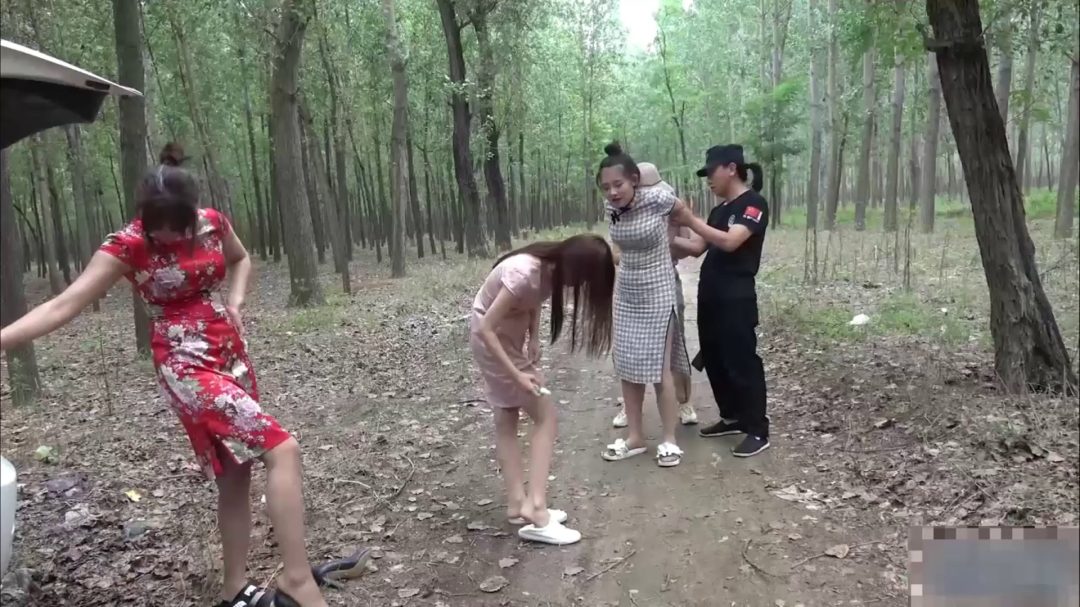 异姓三姐妹妹 野地外拍篇-1