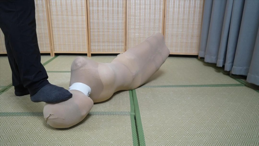 嗷嗷-堵嘴，直臂，并腿，四层全包丝袜！-12