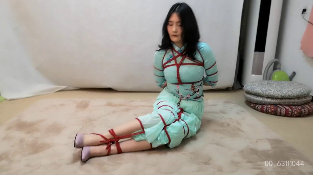 林秋初试镜 丰满异常专业模特 古装套裙捆绑-8