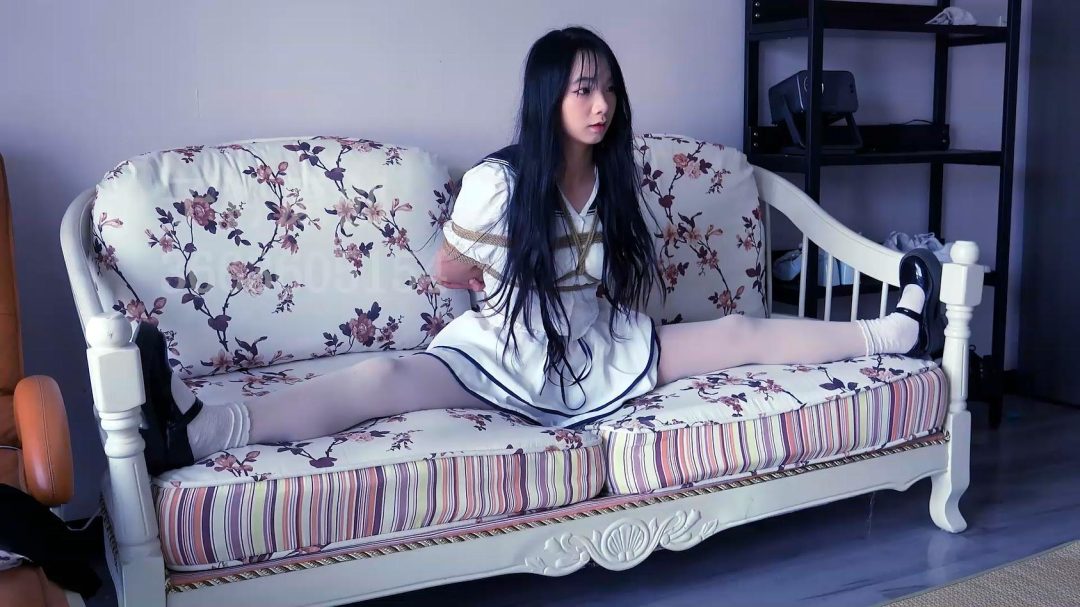 琳琳 一字马 TK挠脚 单腿吊-4