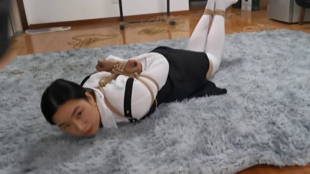 要和诗诗比谁更加软的新妹子-4