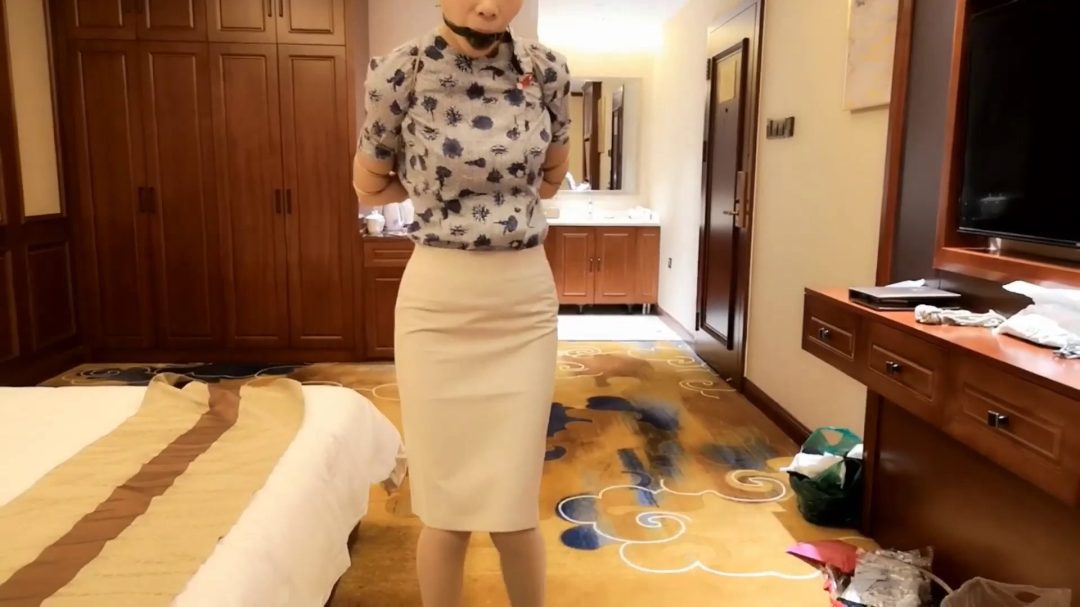 空姐五花紧缚 超大口球堵驷马-4