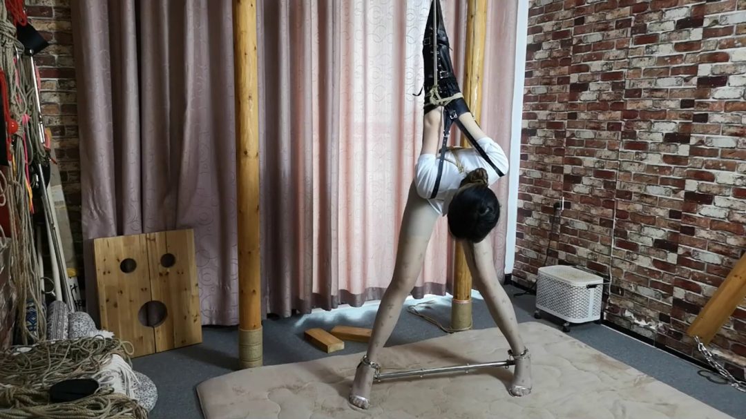 杨蕊 单手套后手吊-5