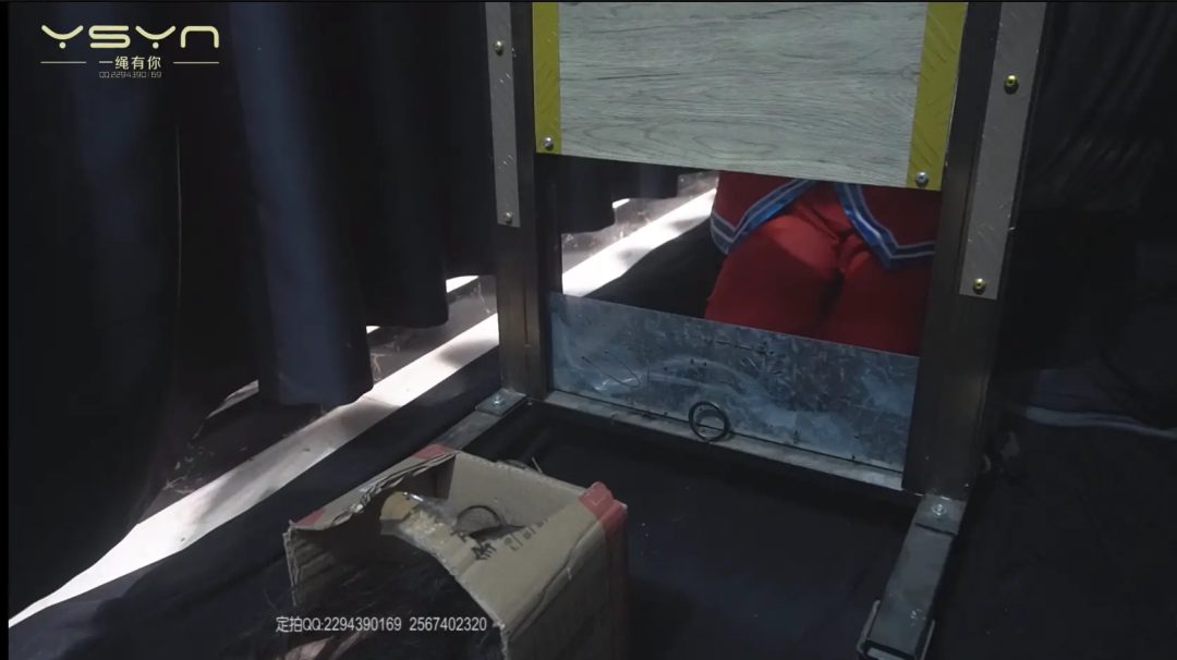 【意外女特工】军统女特工盗取机密文件意外摔倒死亡灵魂出窍来到地狱接受小鬼老虎凳打挠脚心龟甲敷吊绑五花绑断头台-11