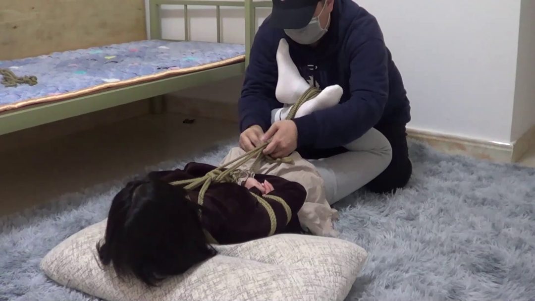 雨涵妹妹 主动请绳缚身 白袜交叉驷马-3