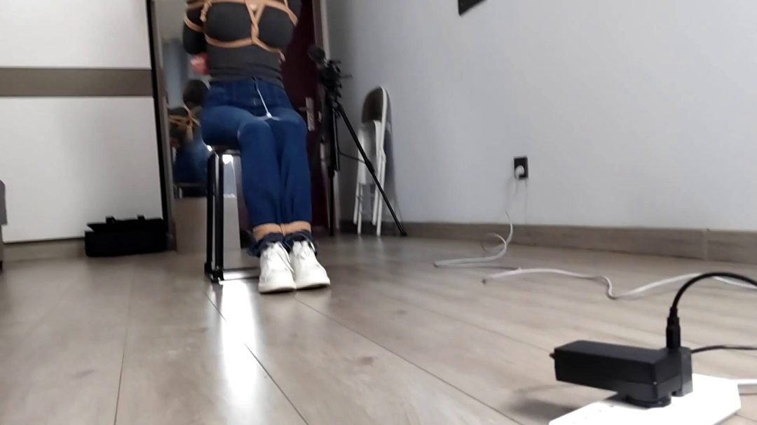 妞妞小白鞋牛仔裤第一季-4