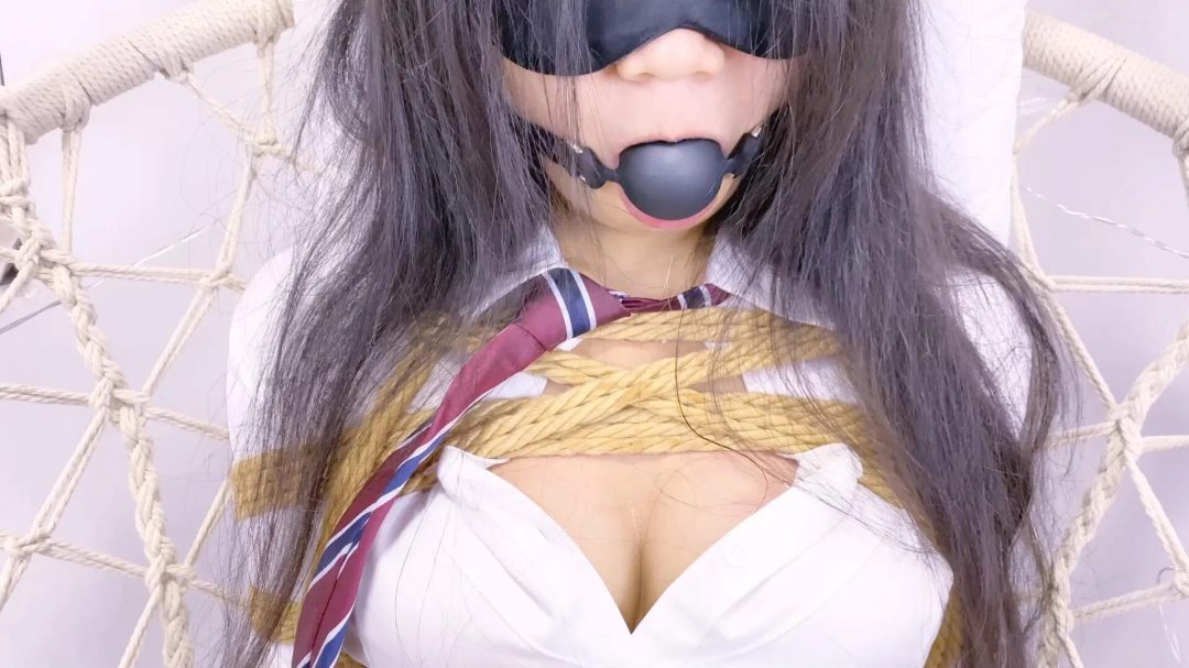 《路崽子历险记》-热辣JK+日式紧缚+胸缚+解开扣子+多节并腿缚+膝盖链接胸前弓腰缚+放置+吊腿+打屁股+挠脚心+口水盛宴+放下腿等等-8