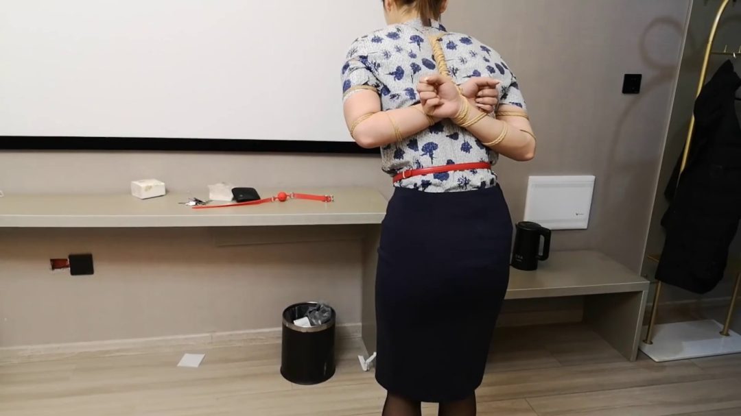 叶微 黑丝空姐 极限五花与驷马-5