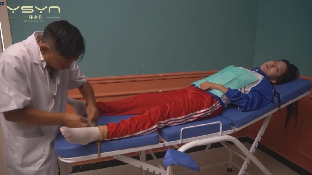 【牙科风波】学生牙疼看牙医特殊首创疗法检查口腔捆绑四肢不打麻针拔牙后被威胁椅缚蒙眼堵嘴打晕装麻袋-7