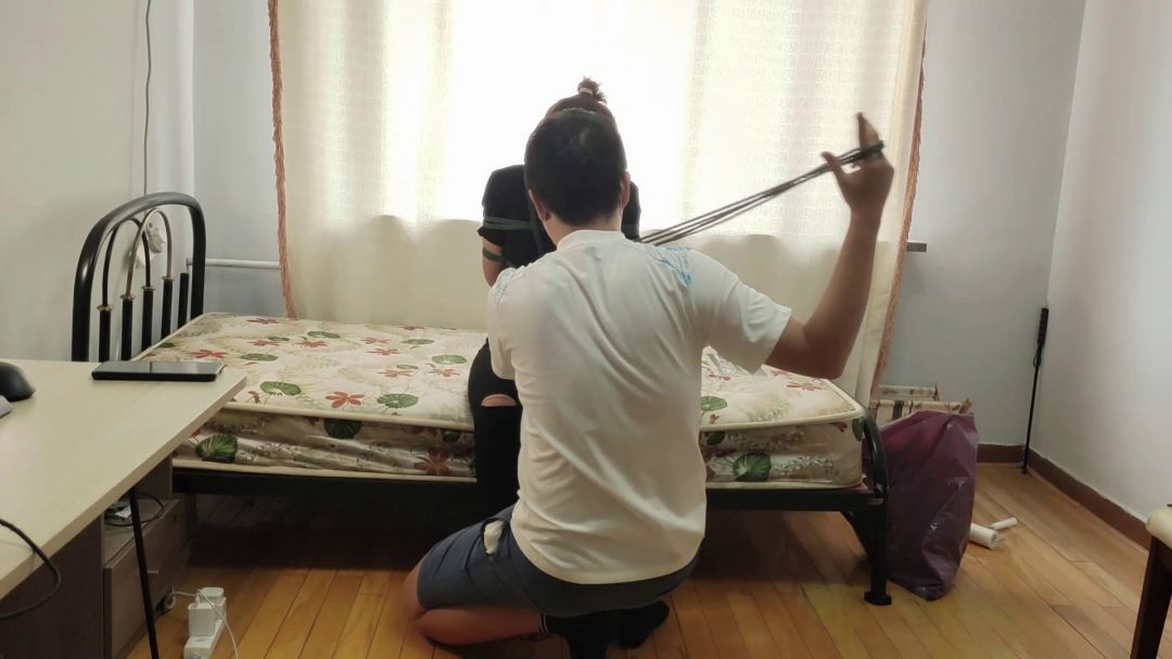 小孟试镜初绑 裸足蛇缚驷马蒙眼带口球-2