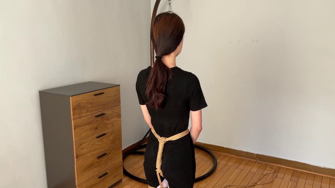 小婉妹子白丝蛇缚驷马展示-4