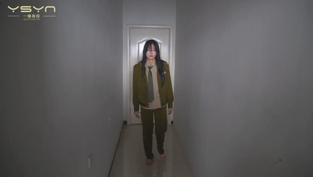 【意外女特工】军统女特工盗取机密文件意外摔倒死亡灵魂出窍来到地狱接受小鬼老虎凳打挠脚心龟甲敷吊绑五花绑断头台-7