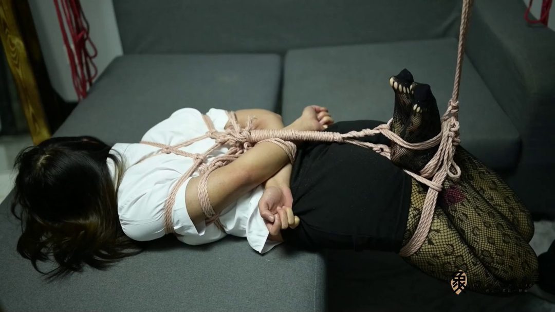 小秋白衬衫包臀裙黑丝,日式驷马,TK-6