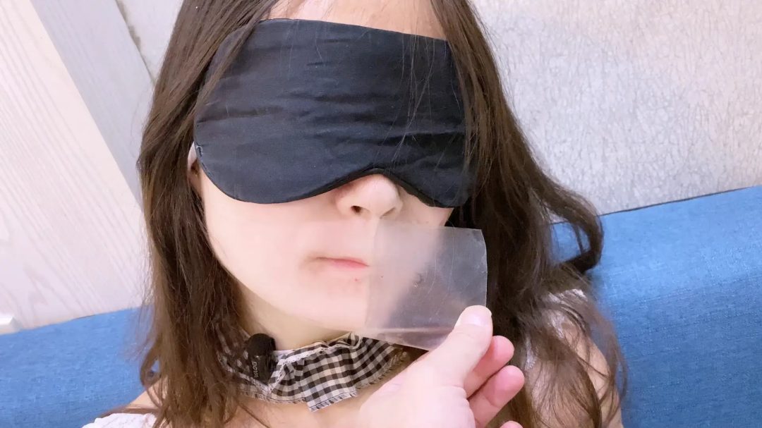 【嗷大喵】-自己胶布封嘴,塞内裤,胶布封嘴,日式紧缚,胸缚,股绳,蟹缚折腿捆,强制M开腿,放置玩弄等等-4