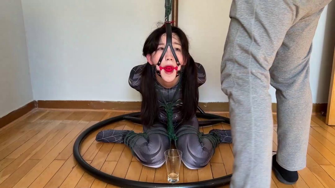 蜘蛛侠欣妍，欧式分腿极限后手吊TK-8